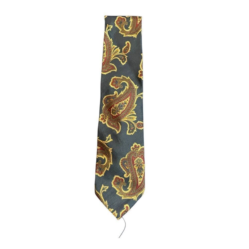 Coburne Square mens necktie 100% silk made in Italy paisley print